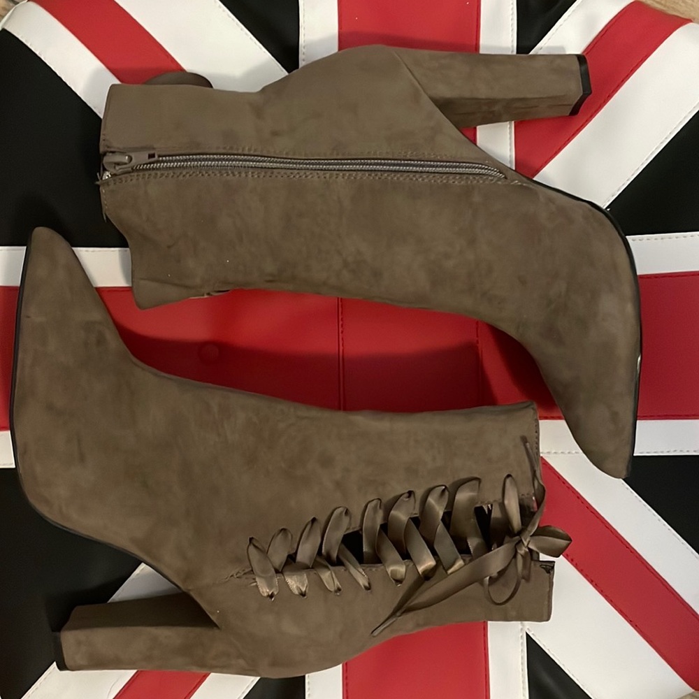 Bamboo booties